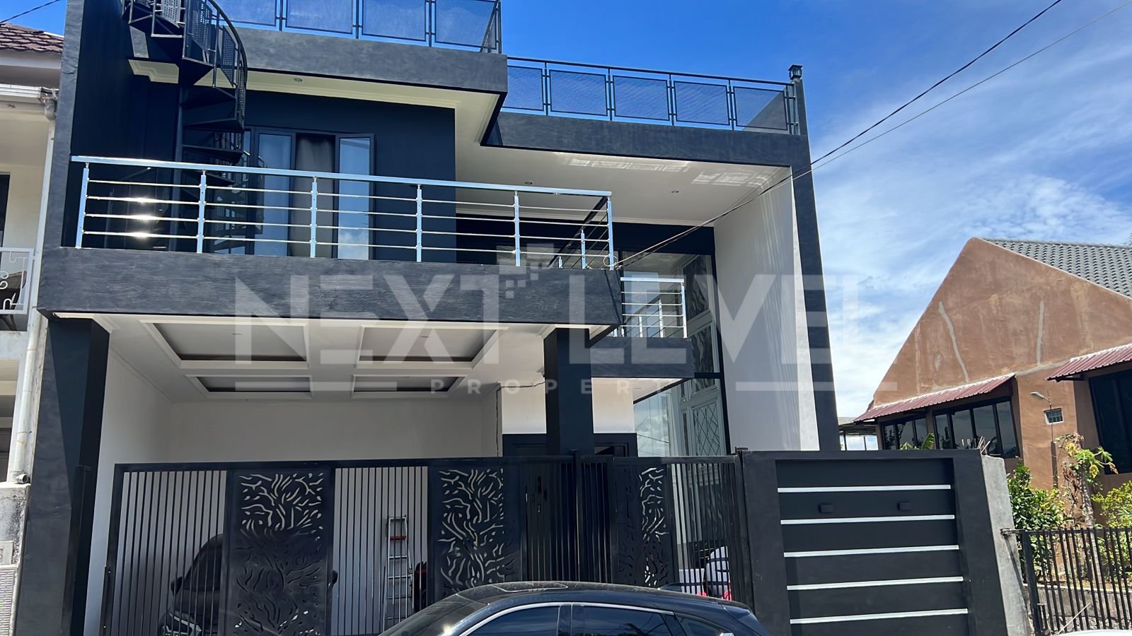 Villa Mewah 2 Lantai di Karangploso. Dekat Exit Tol, Kampus UMM, Hawai Waterpark, Malang Smart Arena, kawasan wisata Batu.MLG00116