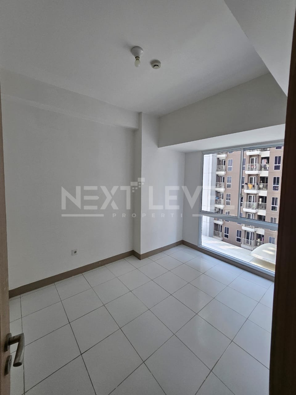 Jual apartemen Tokyo riverside 