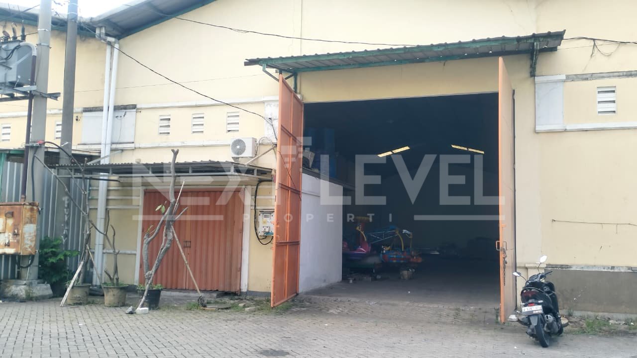 Dijual Gudang Siap Pakai Dalam Komplek Pergudangan Gedangan
