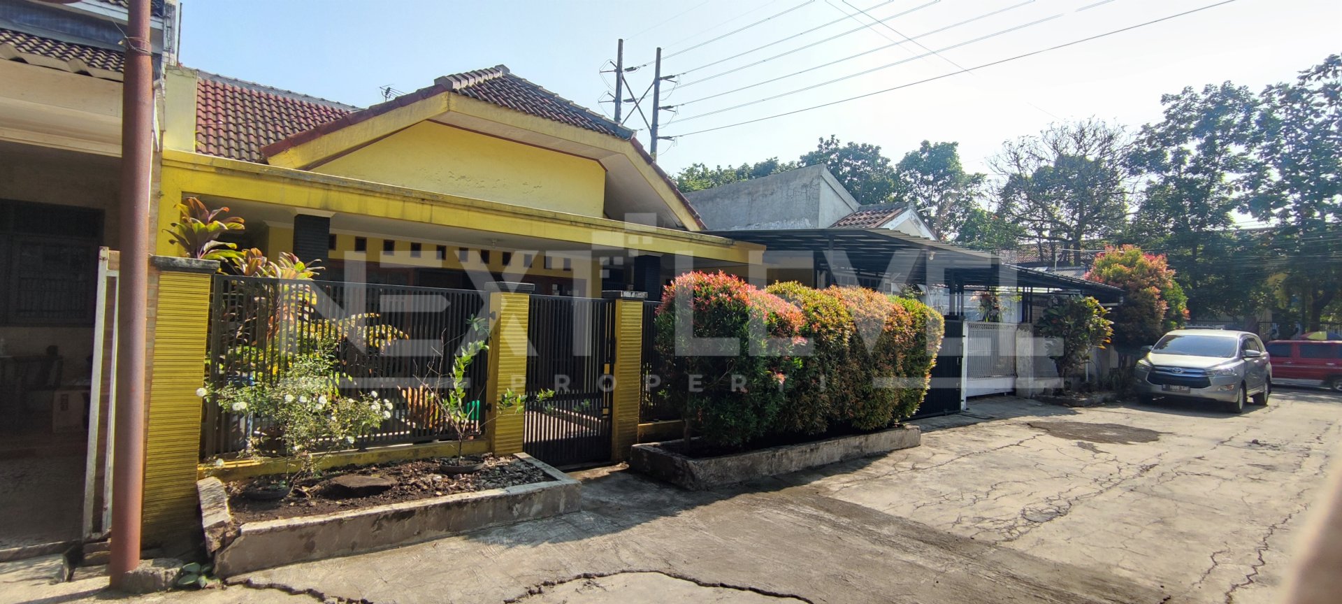 Rumah SHM Semi Furnished Nyaman & Sejuk di Melong Cimahi | LT 225 m² | LB ±250 m² | 5 KT 4 KM