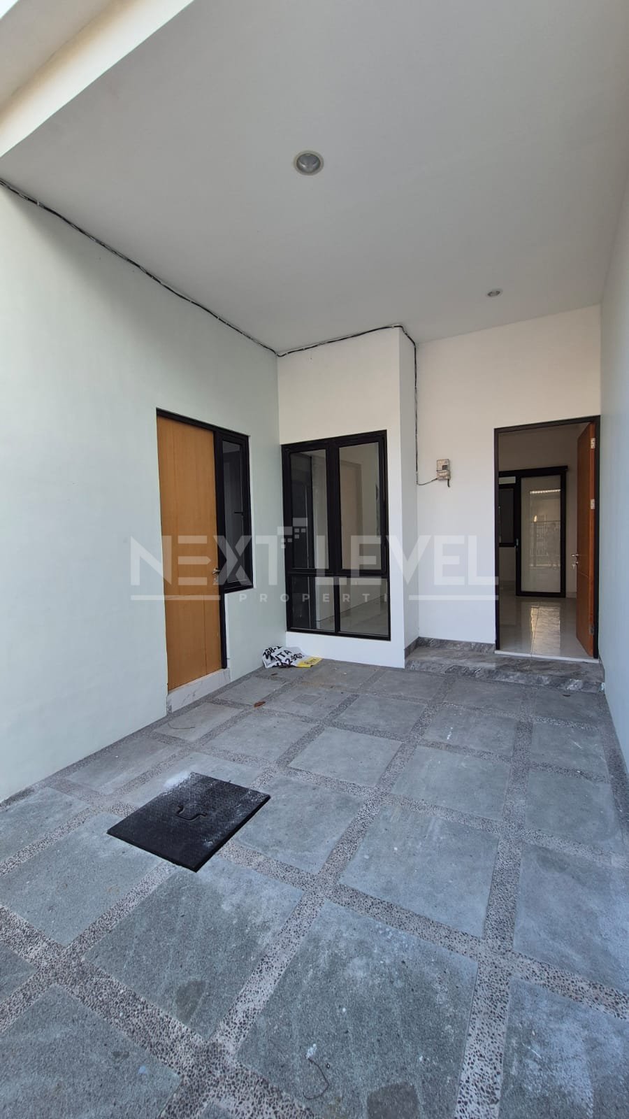Rumah baru nan CANTIK di PRAPEN Indah, Surabaya