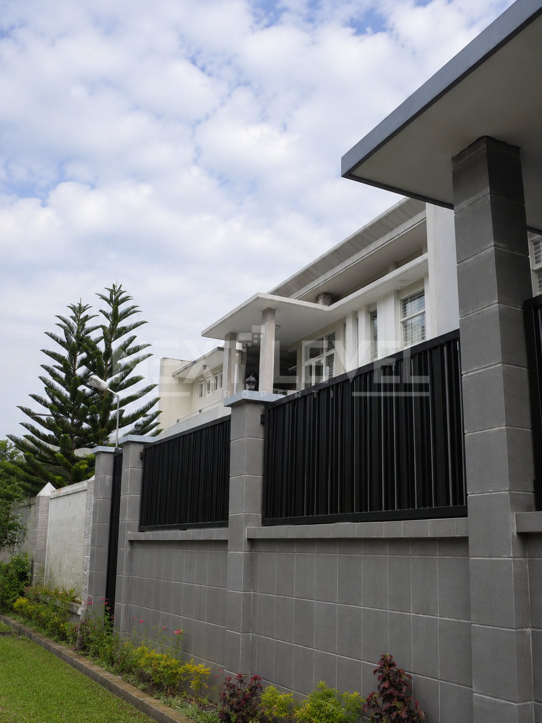 Rumah Strategis Premium di Araya Blimbing, Kota Malang  Turun Harga! Di Bawah Harga Pasar