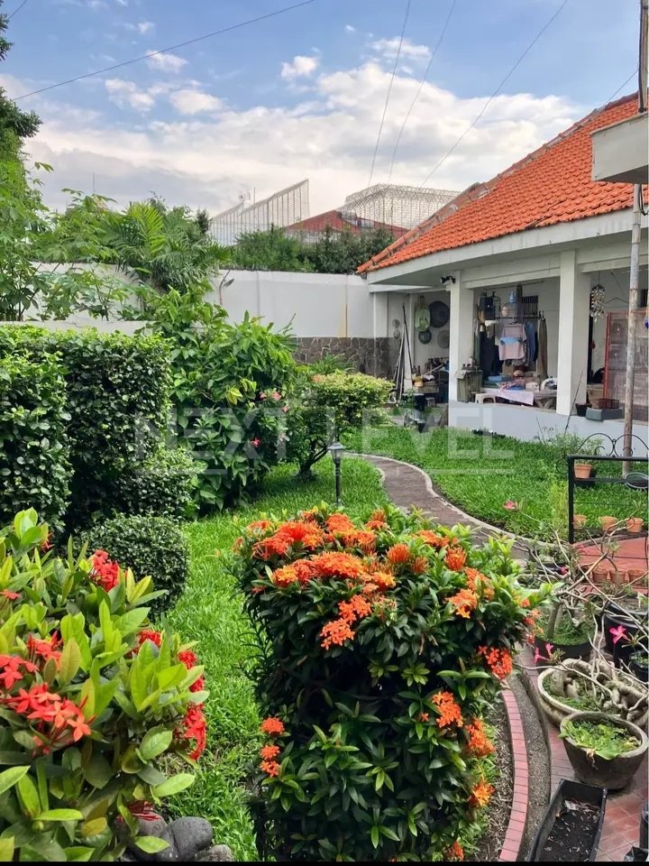 Jual Rumah Luas Tengah kota 