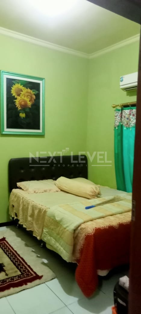 Dijual rumah di Jambangan Surabaya selatan
