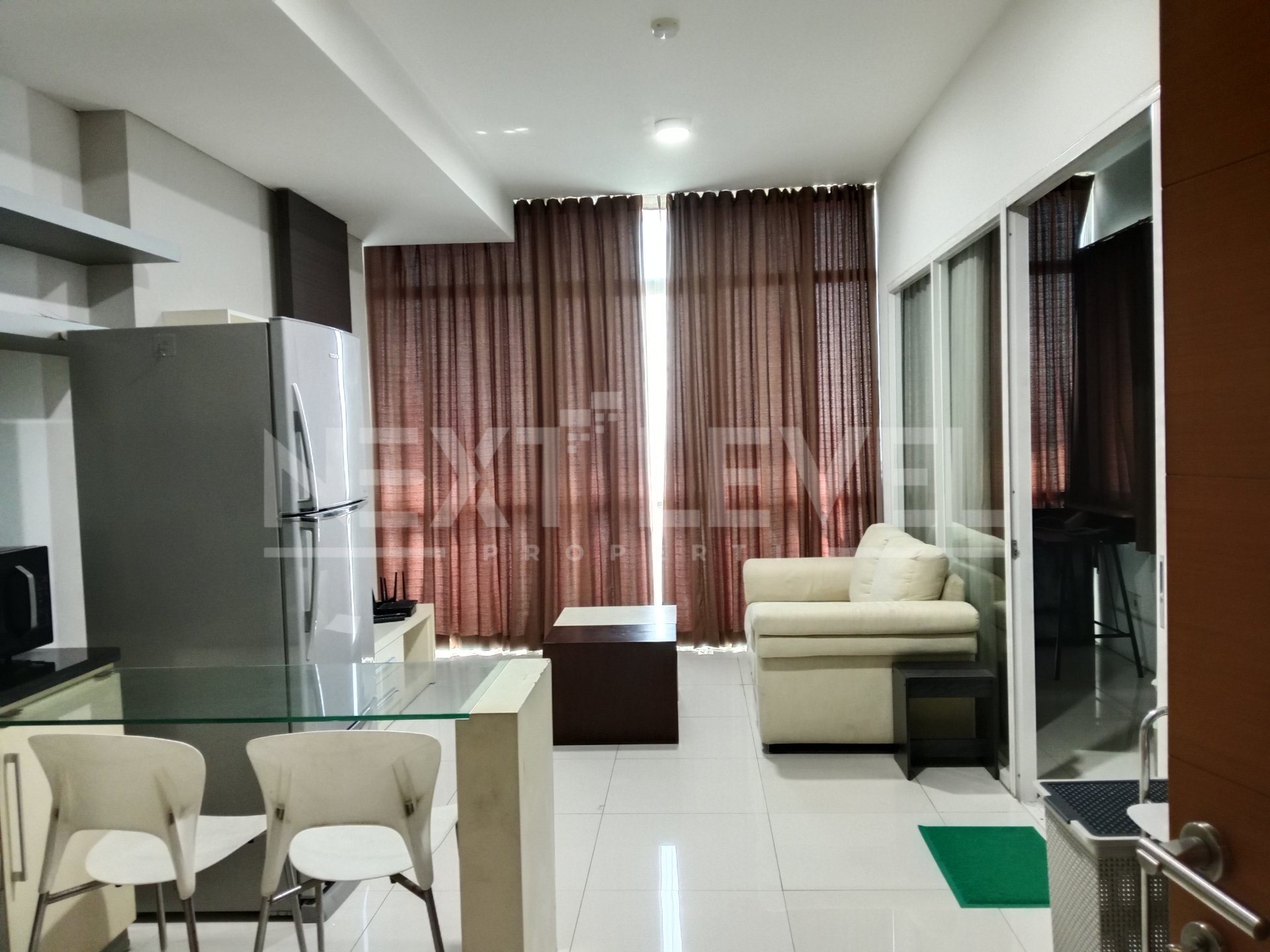 DISEWAKAN 1BR Condominium Furnished bagus Luas 43m²