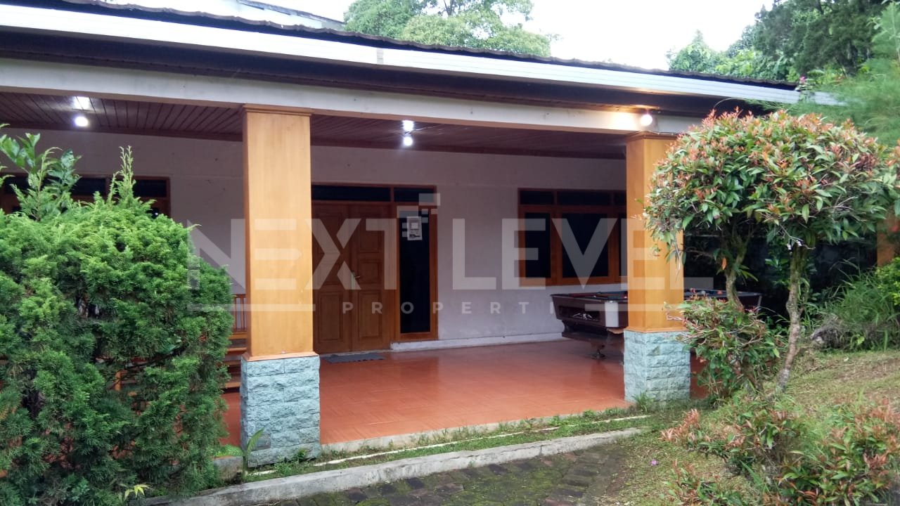 VILLA DI JUAL DI KAWASAN ELIT COOLIBAH PUNCAK LT 3490 SHM