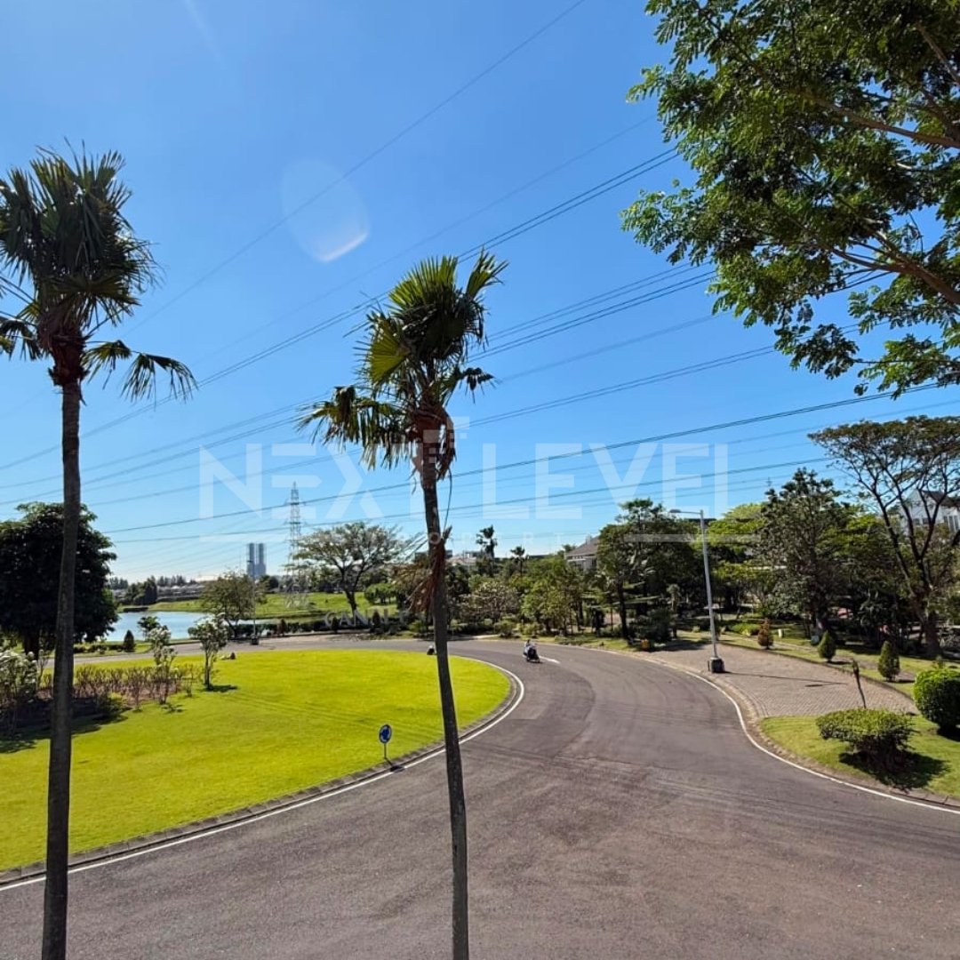 Rumah View Danau Royal Residence Surabaya