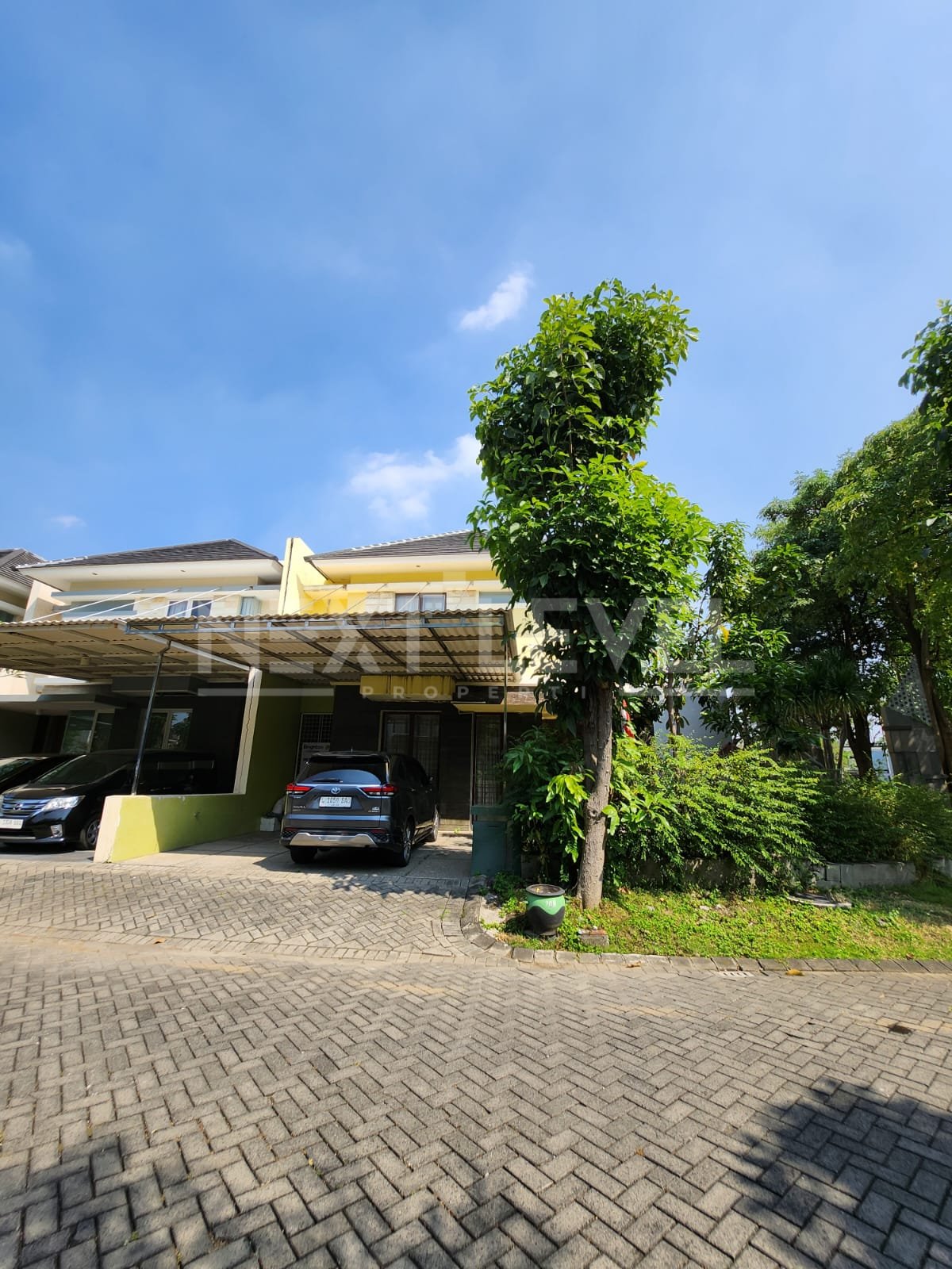 DIJUAL RUMAH ROYAL RESIDENCE HOOK SIAP HUNI MURAH
