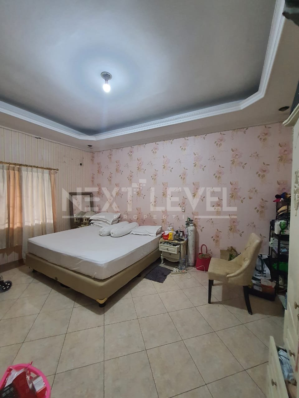 Dijual Rumah Raya Babatan Pratama Depan Jalan Utama