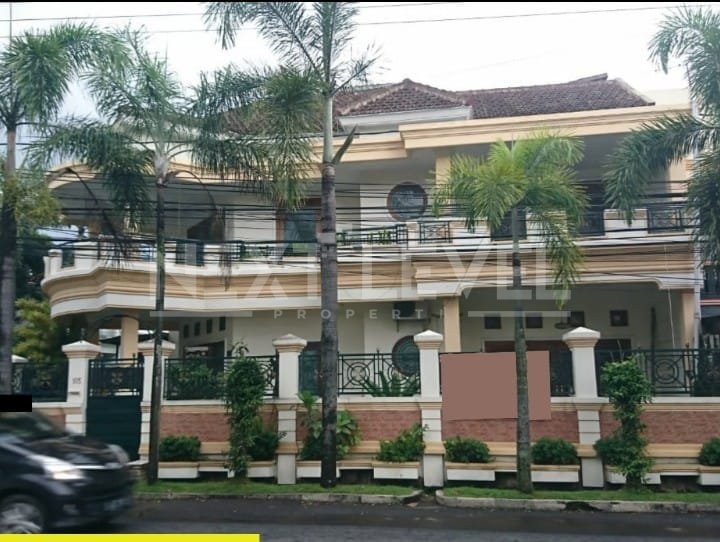 Rumah Mewah Bunga Cengkeh Lowokwaru. Dekat Kampus UB, Polinema, UM, RS Universitas Brawijaya, kawasan kuliner serta pusat bisnis.MLG00134
