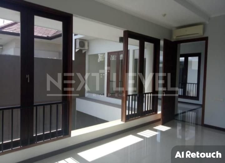 Dijual Rumah Graha Family Blok Favorit Minimalis Strategis Siap Huni
