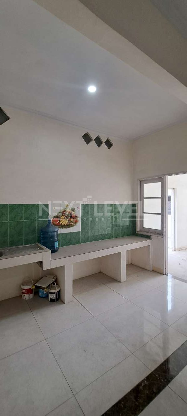 Jual cepat rumah Taman Raffles Jatimulya huk sebelah taman lingkungan