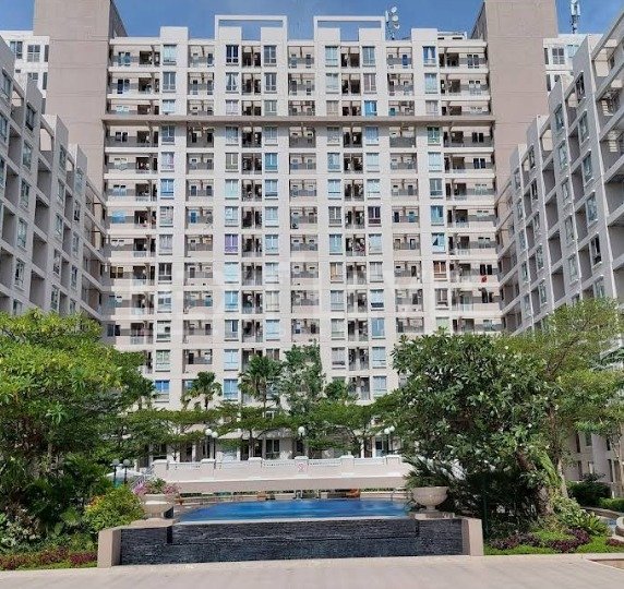 Jarang ada Apartement deluxe interior, full wallpaper & parquet di East Coast Residence.