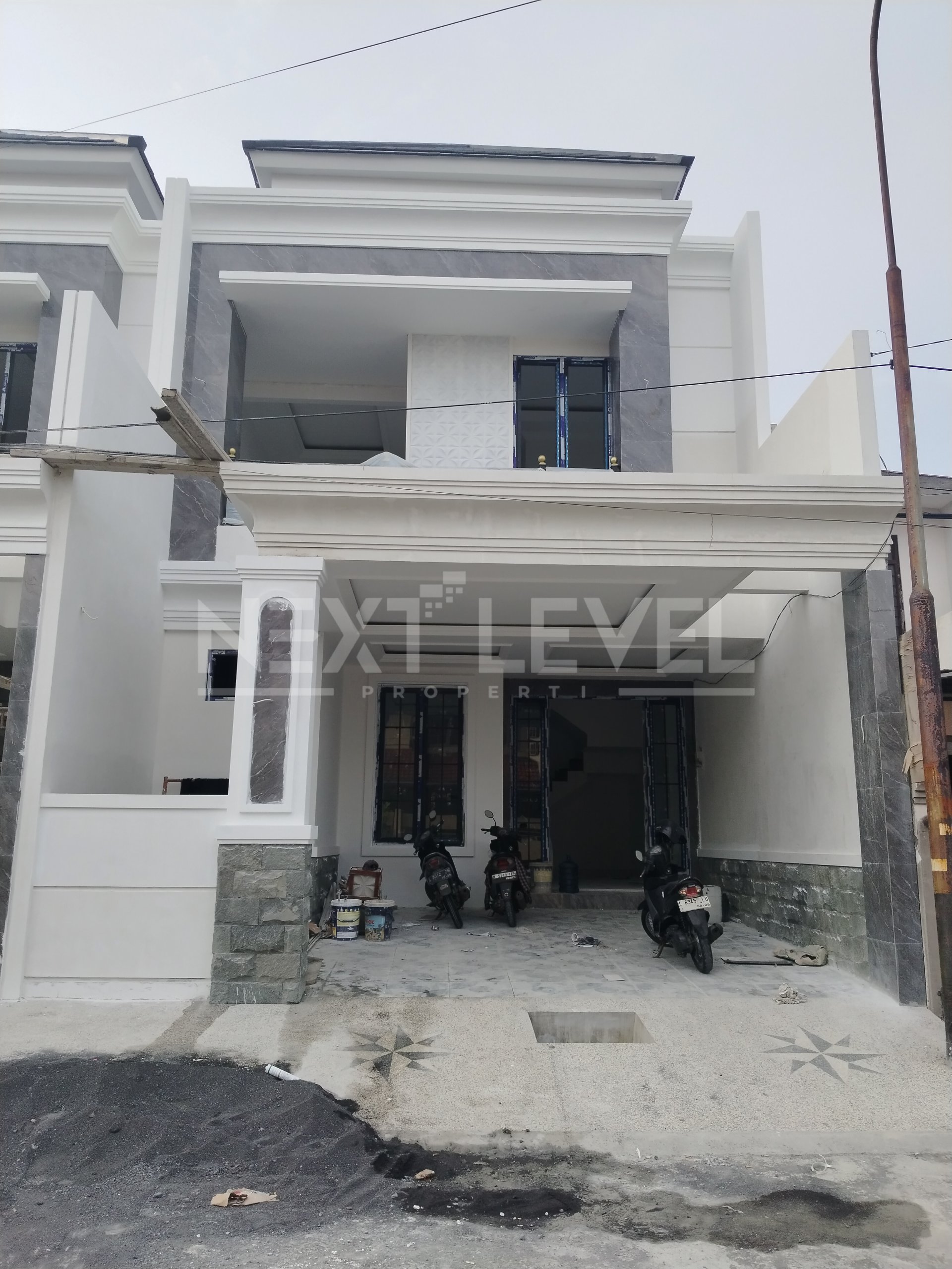 Rumah Mewah New Gress Surabaya Timur