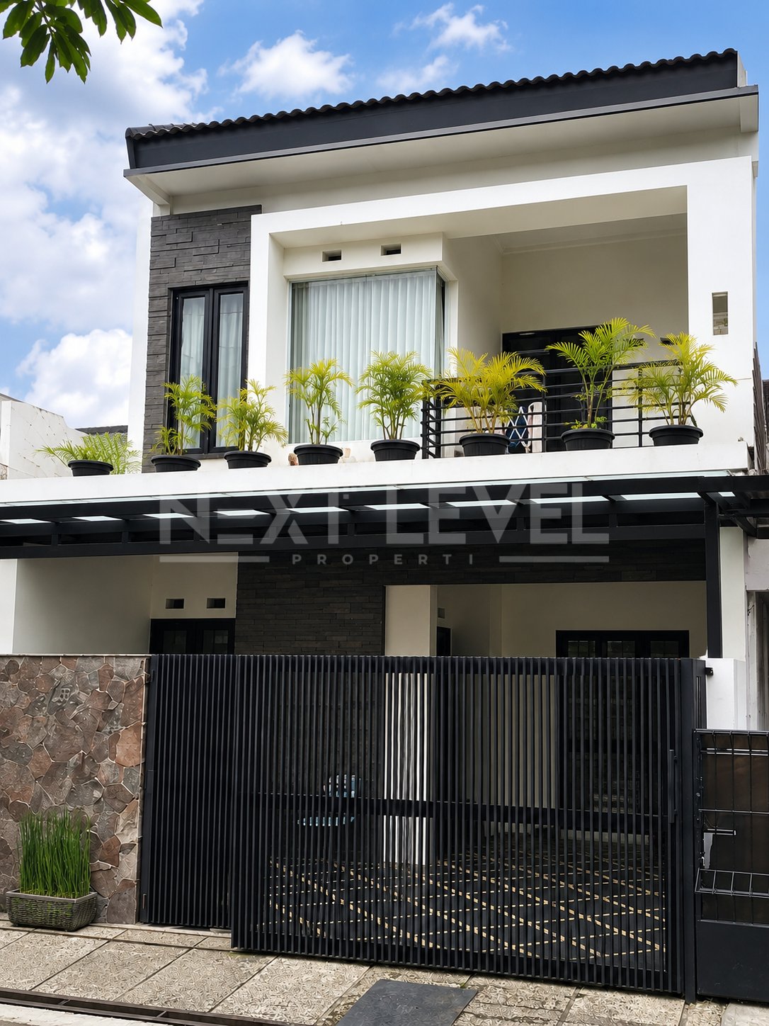 Rumah SHM Modified 3 Lantai di Puri Cipageran | LT 72 m² • LB 175 m² | 5 KT • 4 KM | Semi Furnished