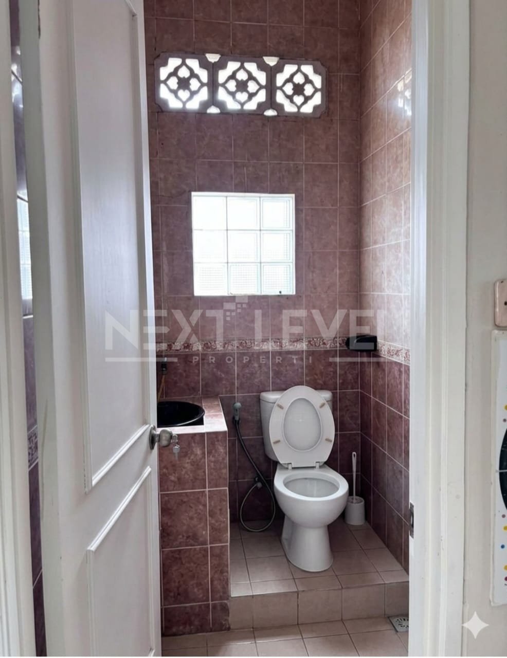 Dijual rumah di jemur Andayani Surabaya timur