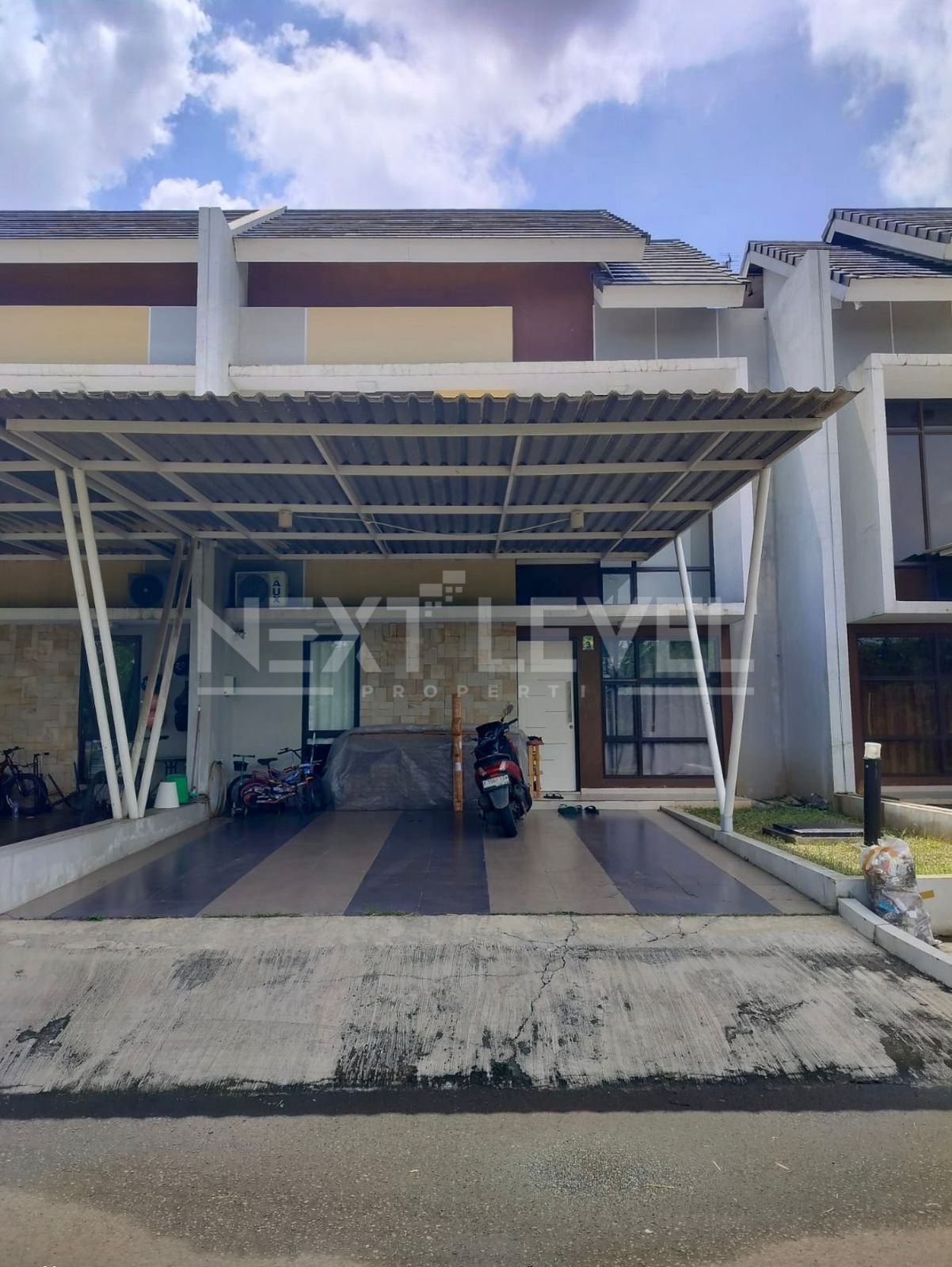 Rumah dijual metland jgc dekat pintu tol. Pusat kuliner cluster taman tjikini