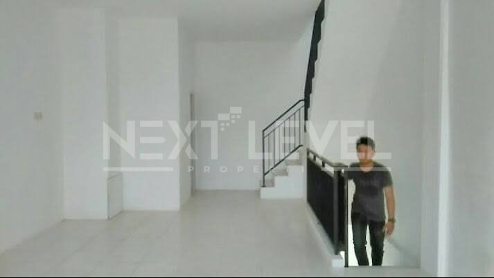 Ruko Strategis di daerah dukuh Kupang Surabaya barat