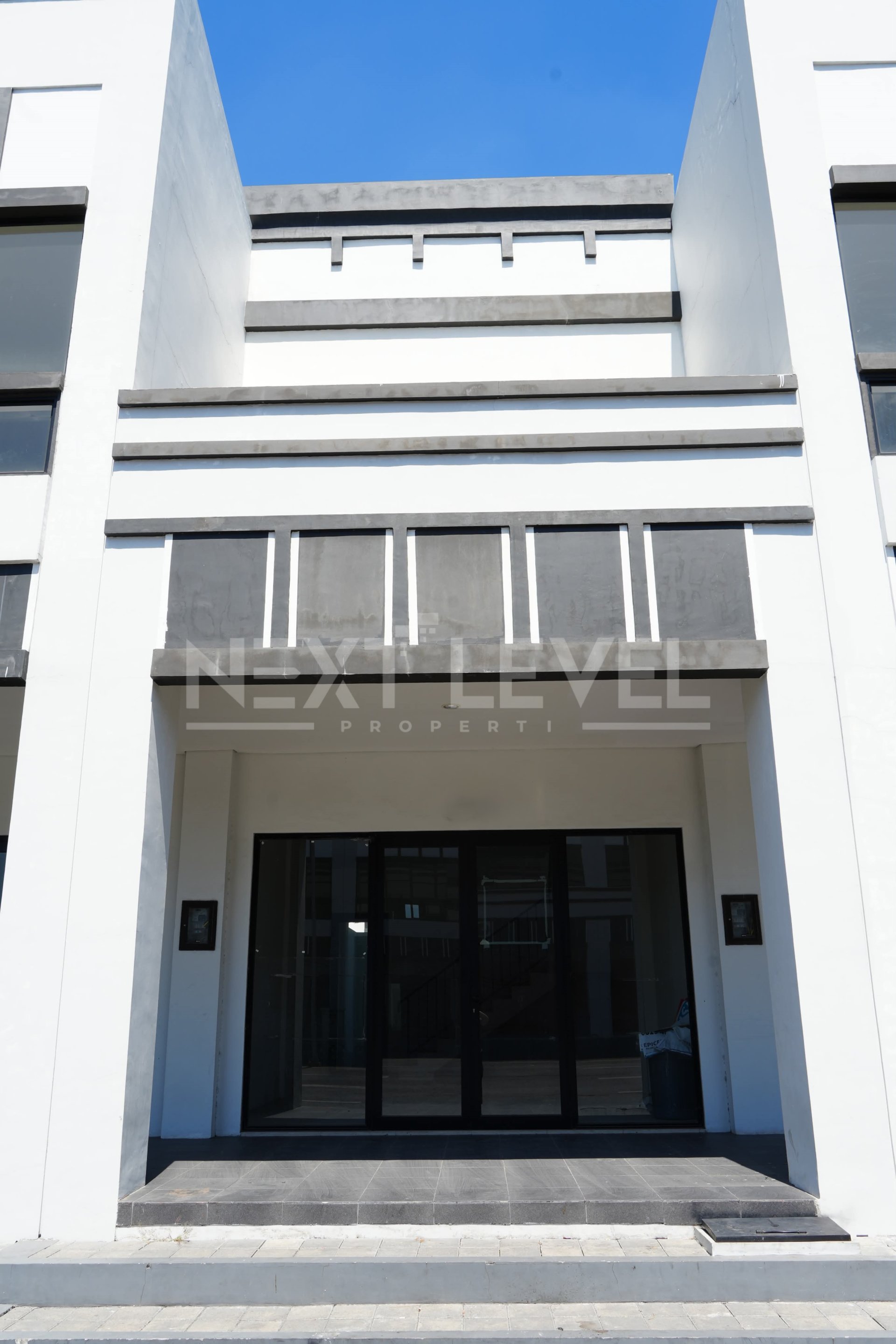 SEWA RUKO UNDER MARKET PRICE! Ruko Minimalis Modern 2 Lantai – Citraland CBD Driyorejo