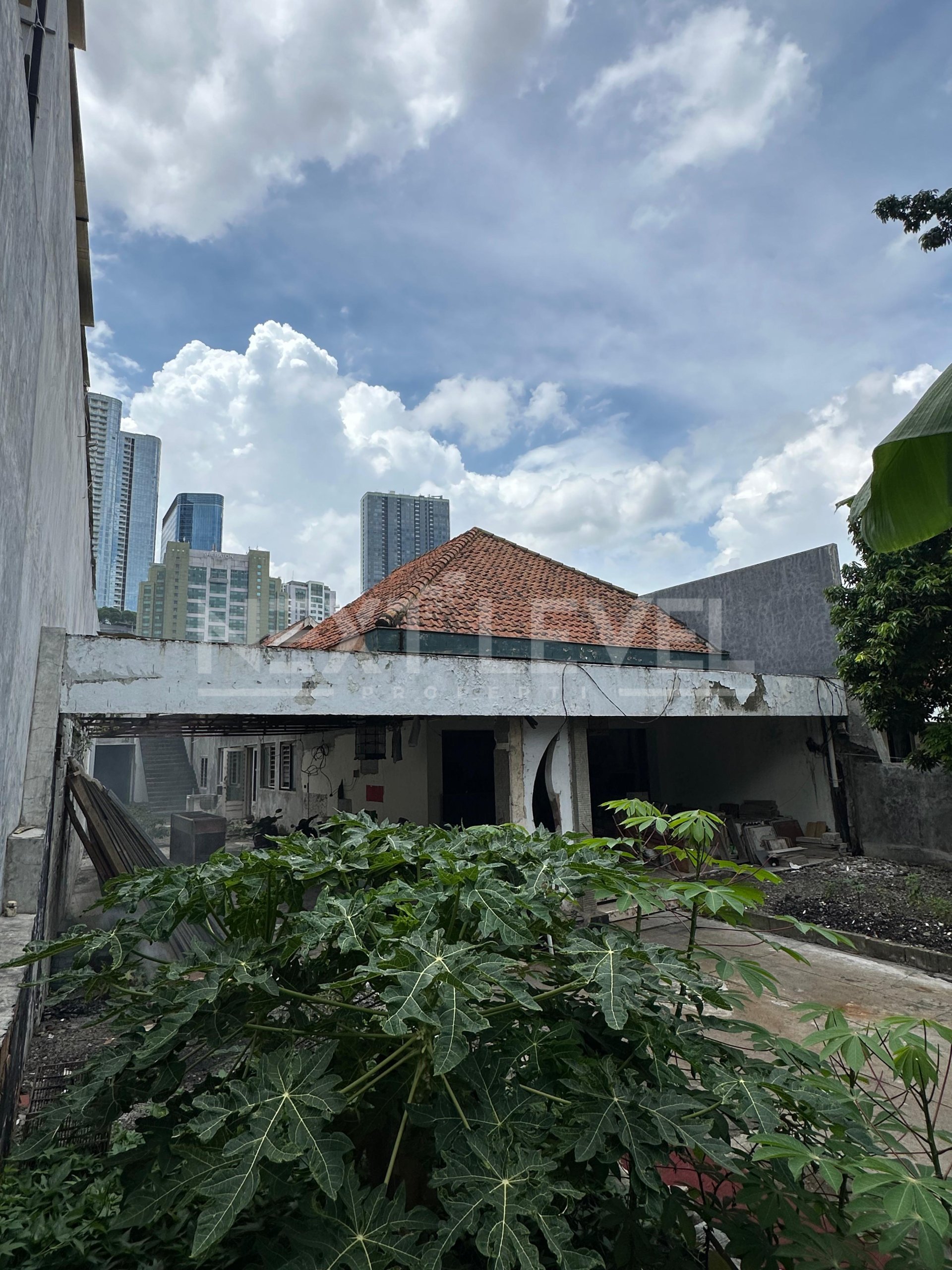 DIJUAL/SEWAKAN AREA KOMERSIL SURABAYA PUSAT