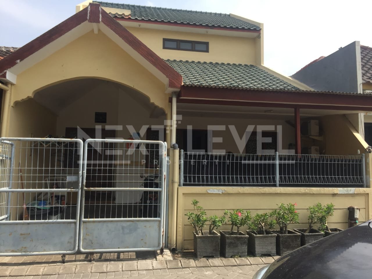 Dijual rumah di bukit Palma Surabaya barat