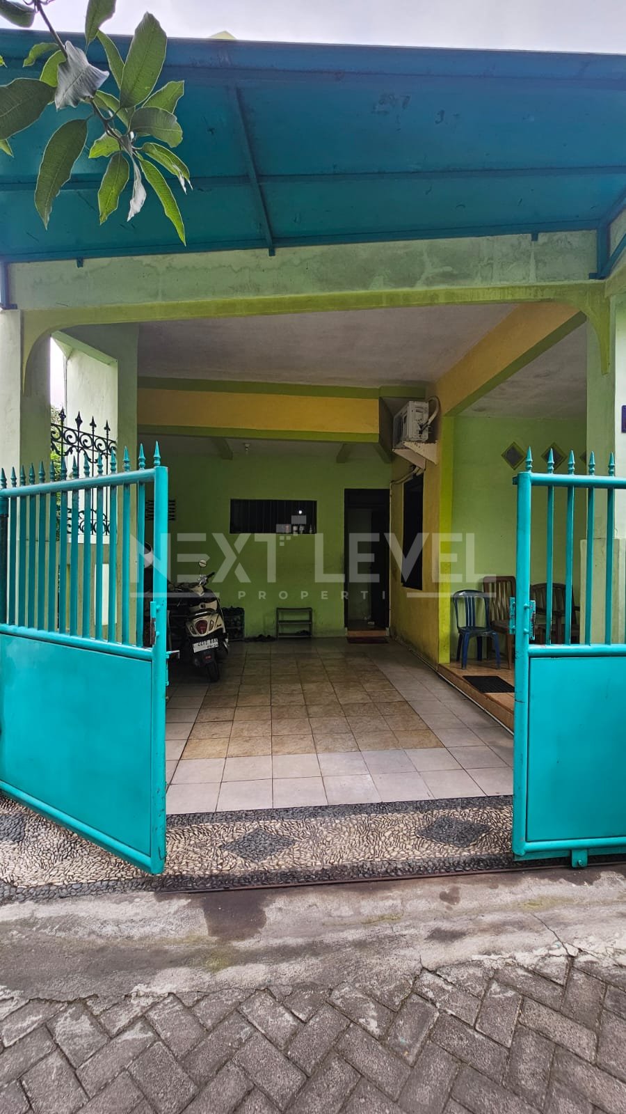 DIJUAL Rumah Griya Babatan Indah  Bangunan Rumah 1.5 lantai