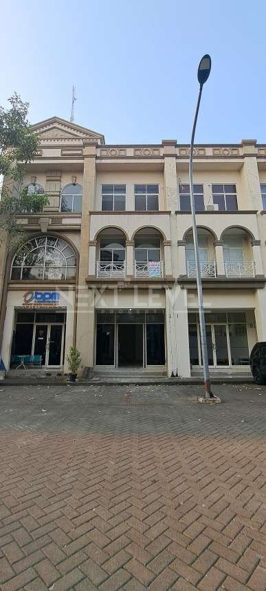 Ruko 3 lantai dekat SPBU BP Grand Galaxy City bisa gandeng 2