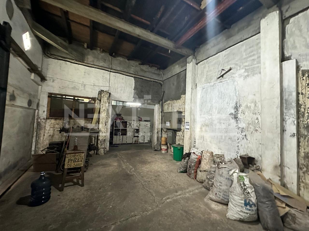 Dijual Pabrik/ Gudang di Jl. Ahmad Yani Surabaya selatan
