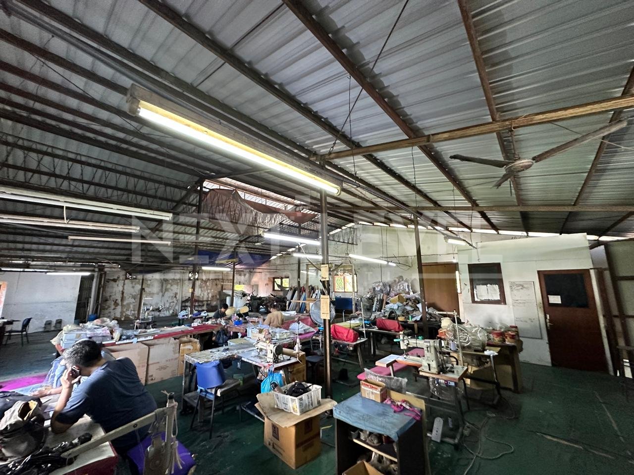 Dijual Pabrik/ Gudang di Jl. Ahmad Yani Surabaya selatan