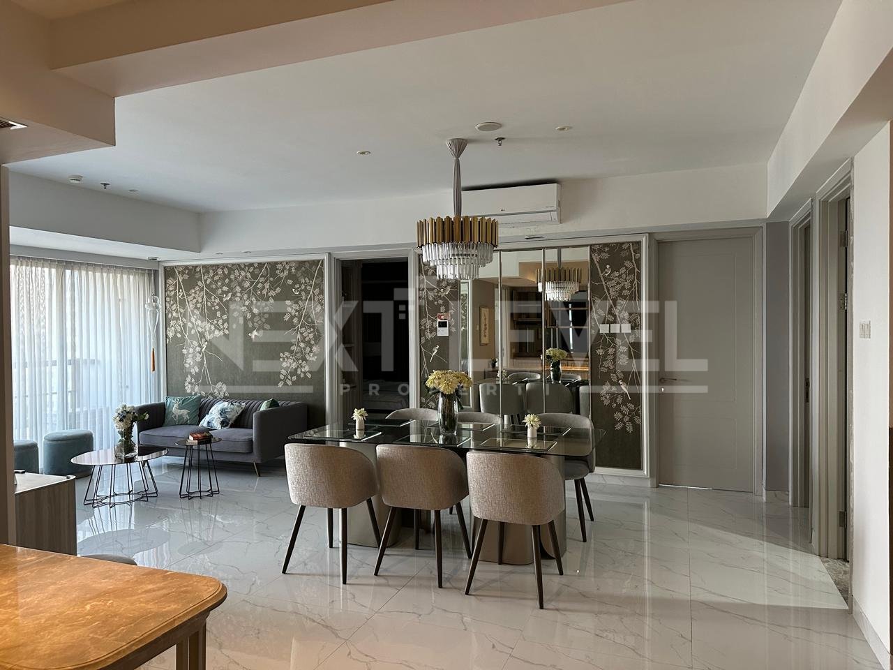 Luxury Apartment diatas Pakuwon Mall