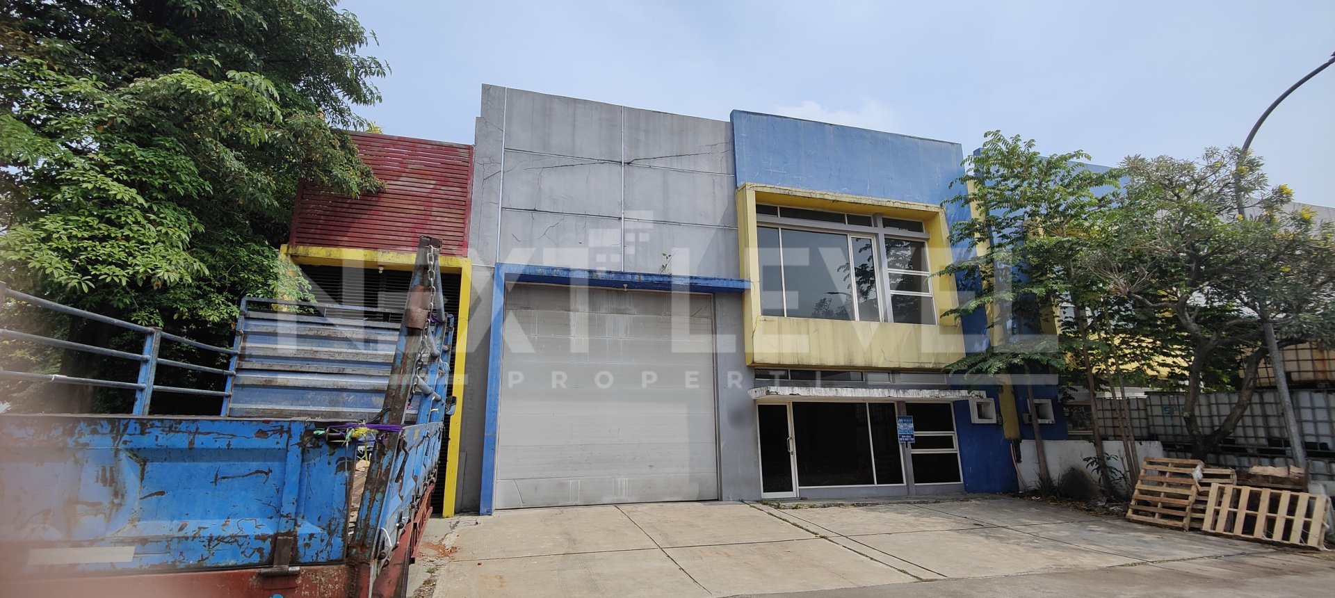 Dijual Gudang posisi hoek di Kawasan Pergudangan Bizpark Kopo Bandung