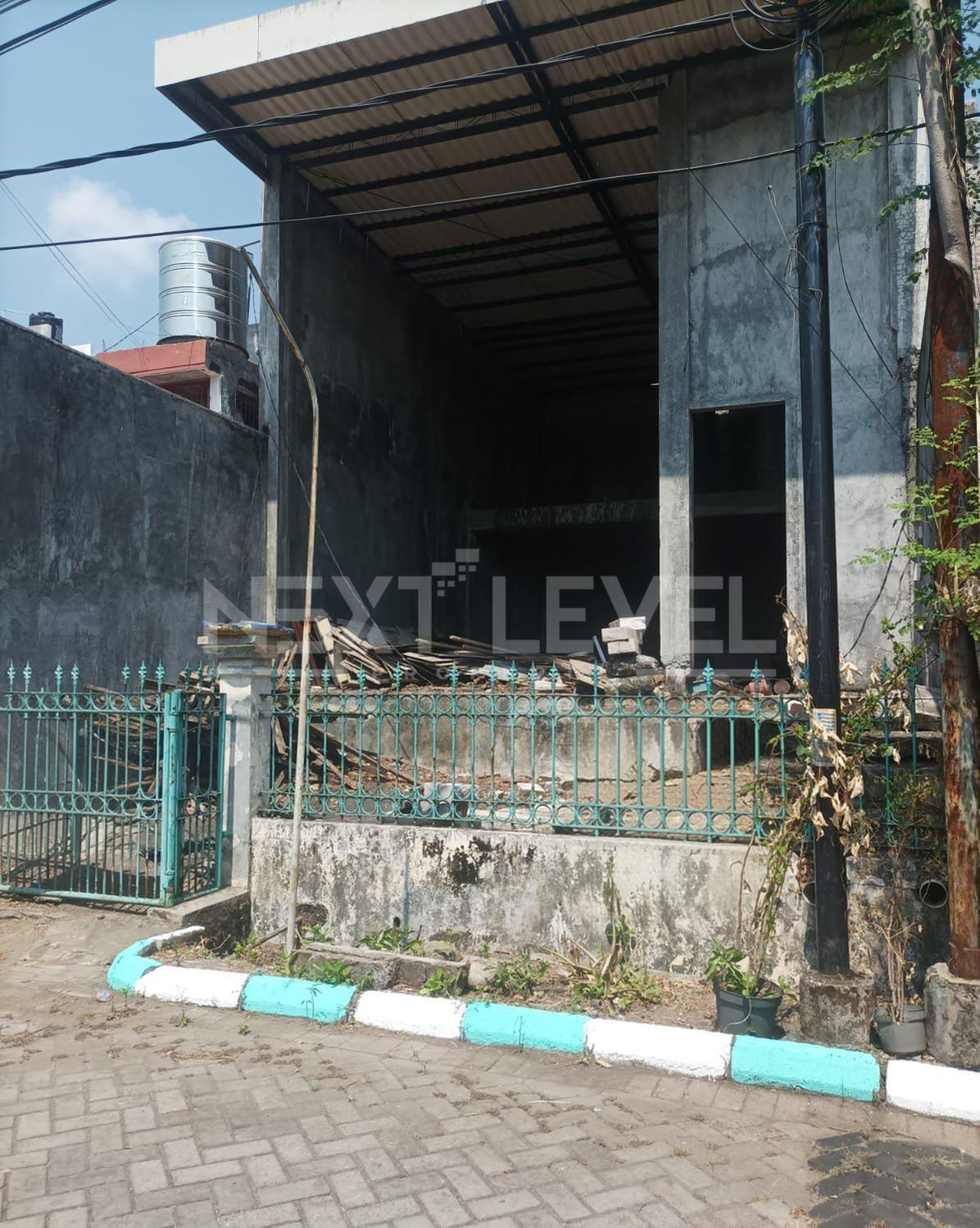 DIJUAL Rumah Babatan indah bangunan setengah jadi