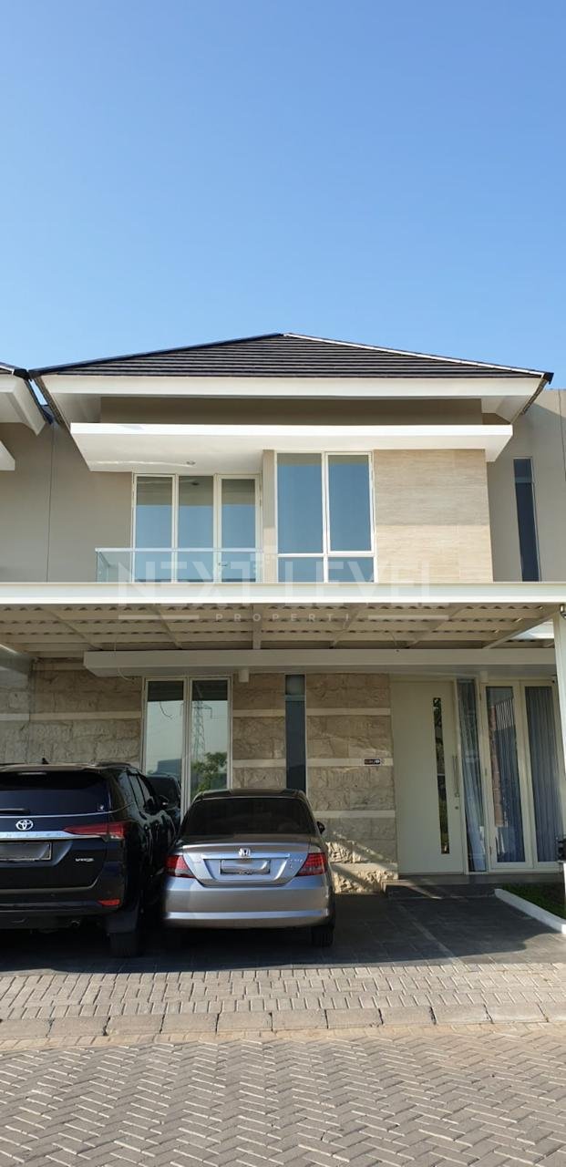 Dijual Rumah Minimalis Nyaman di Citraland The Greenlake Surabaya Barat