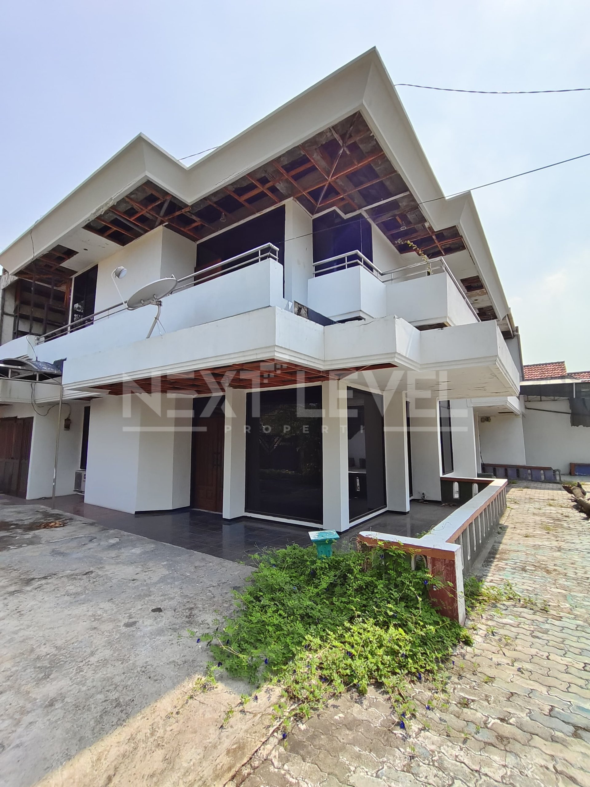 DIJUAL RUMAH TAMAN PONDOK INDAH MURAH SIAP HUNI