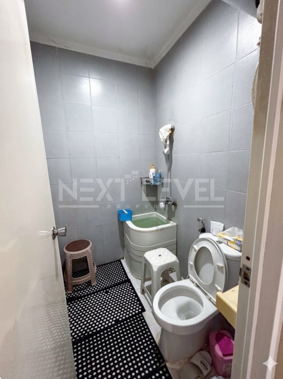 Dijual rumah di alam galaxy Surabaya barat