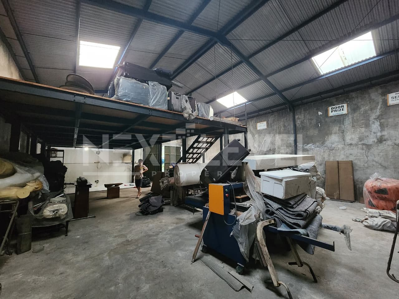 Dijual Gudang Luas 200m² di Tenggilis Mejoyo Surabaya