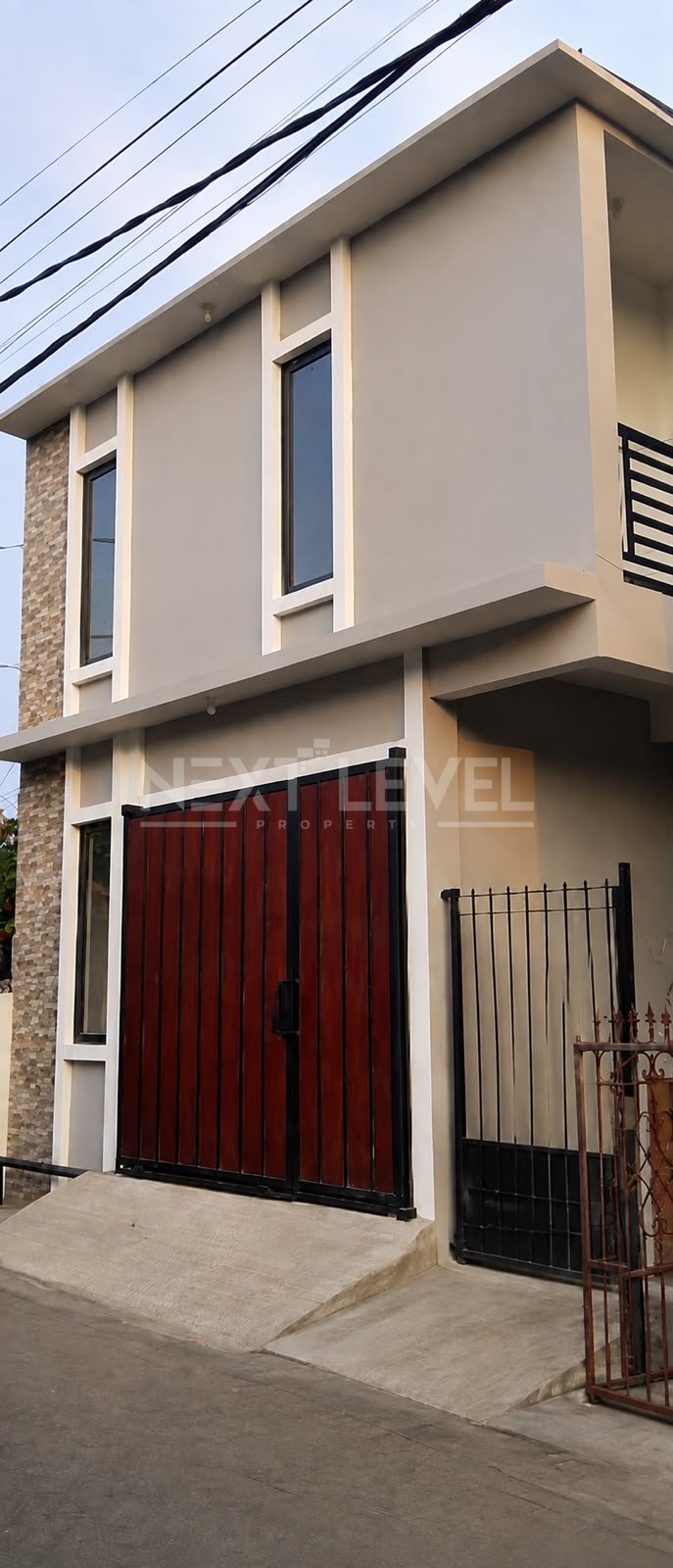 Dijual Rumah di SETRO, Surabaya Timur - Bangunan Baru