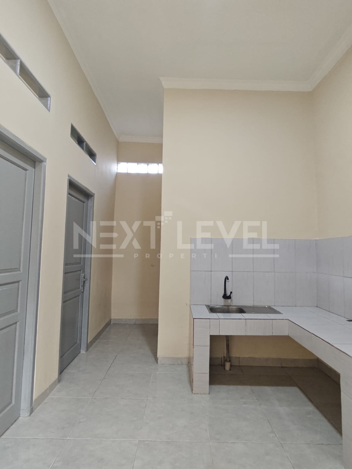 Rumah Baru Renovasi Lokasi Strategis di pusat Kota Bekasi cocok untuk keluarga muda 