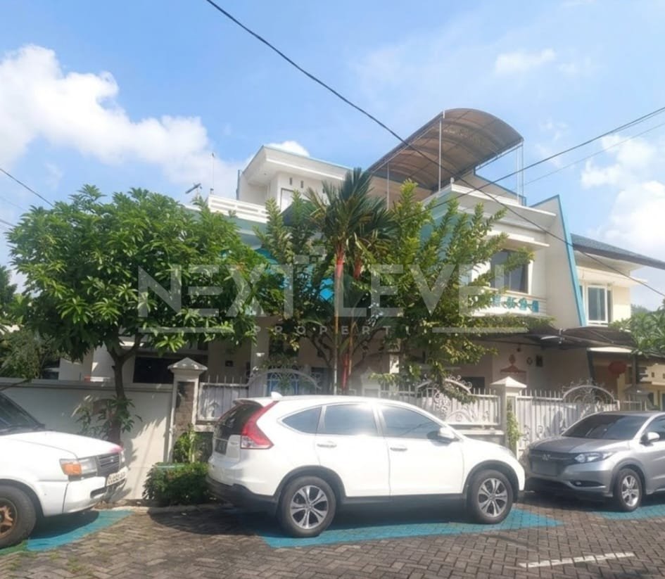 Dijual cepat rumah di taman pondok indah Wiyung Surabaya barat