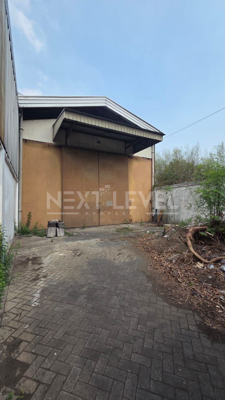 Dijual Gudang Margomulyo Indah Strategis Siap Pakai