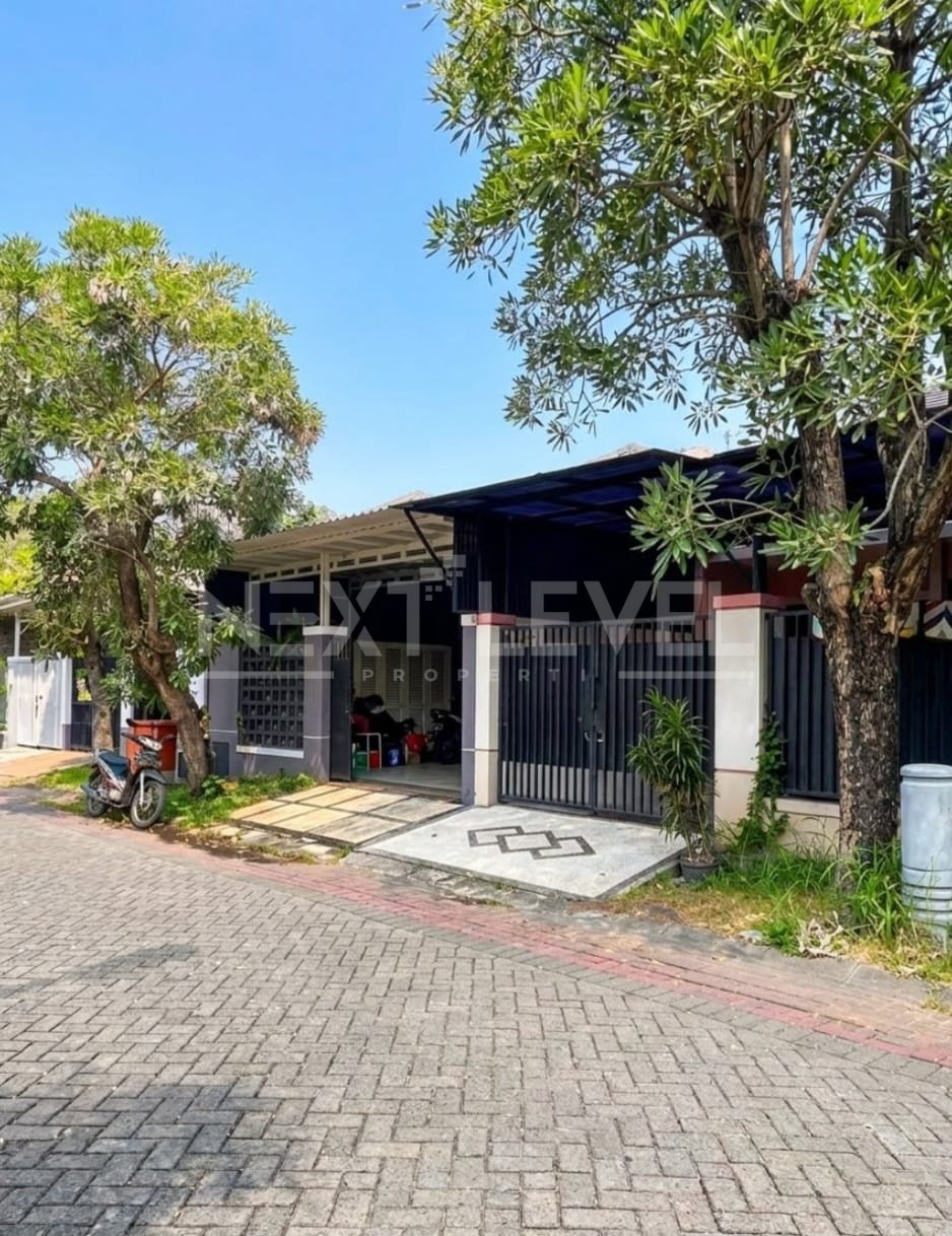 Dijual cepat rumah di alam galaxy Surabaya barat