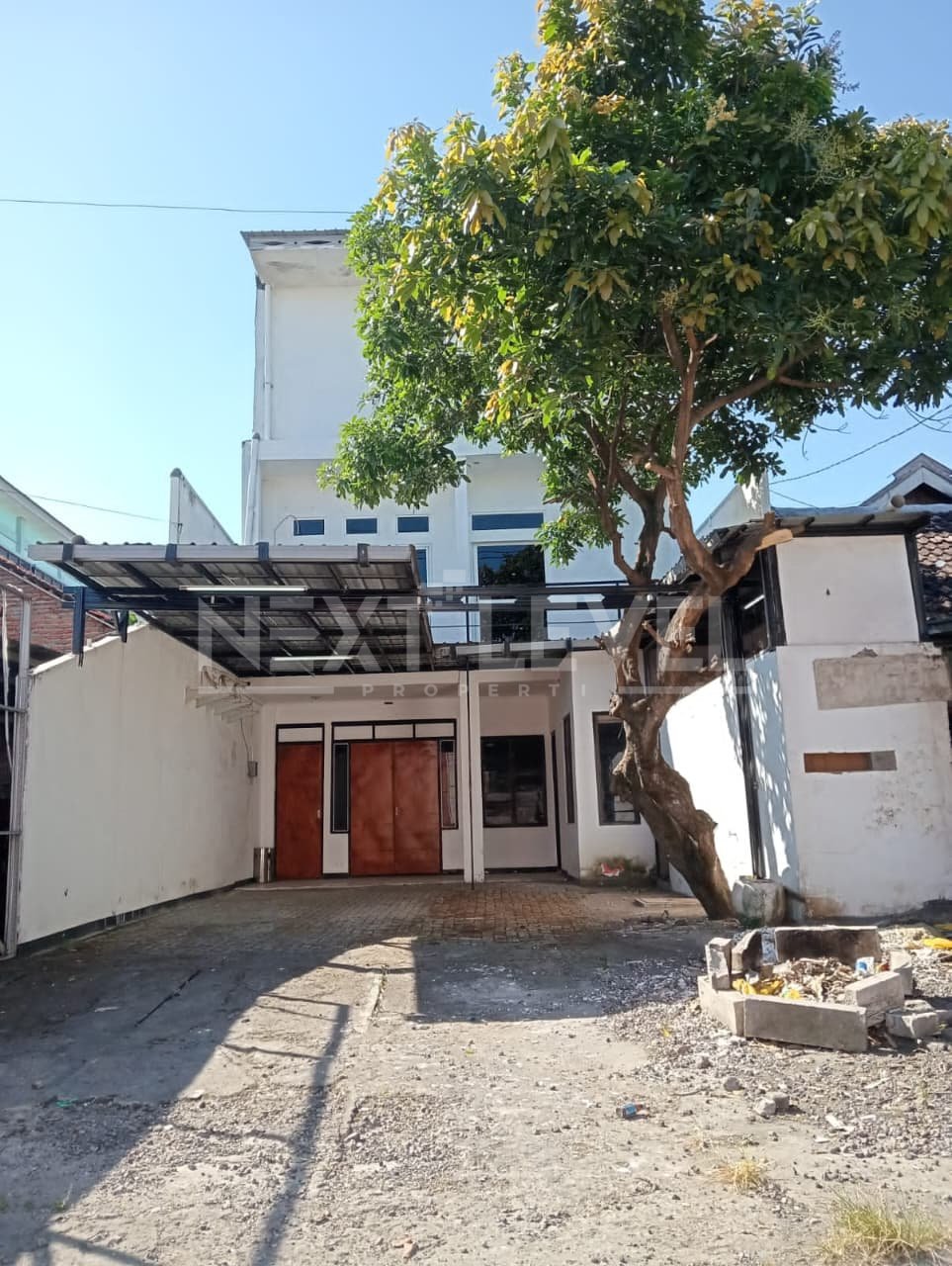 Dijual cepat rumah usaha di lidah kulon Surabaya barat