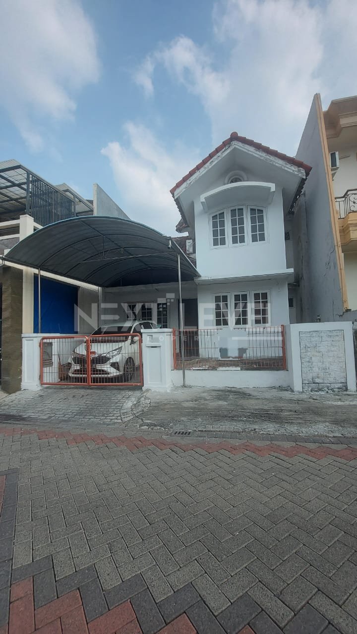 Dijual cepat rumah bagus di Pakuwon indah Surabaya barat