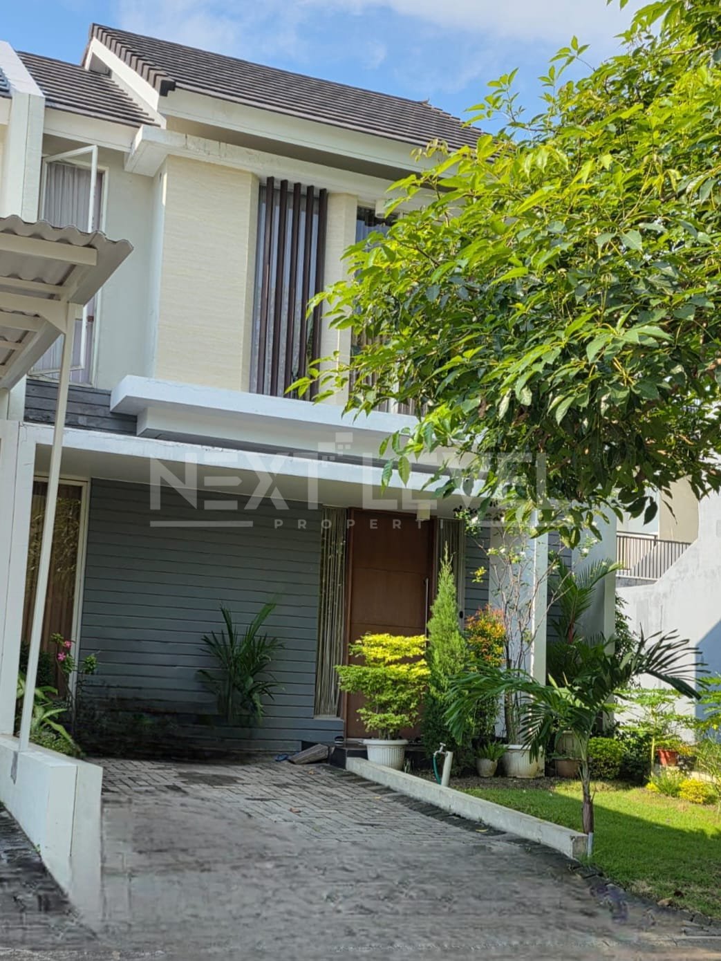 Dijual Rumah 2 Lantai di North West Park Citraland Surabaya