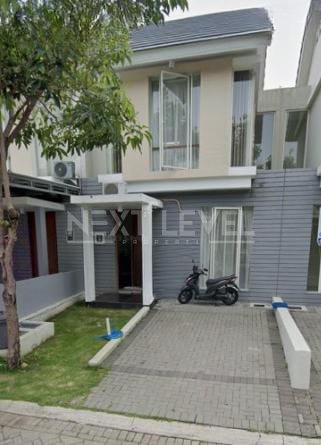 Disewakan rumah di northwest park Surabaya barat