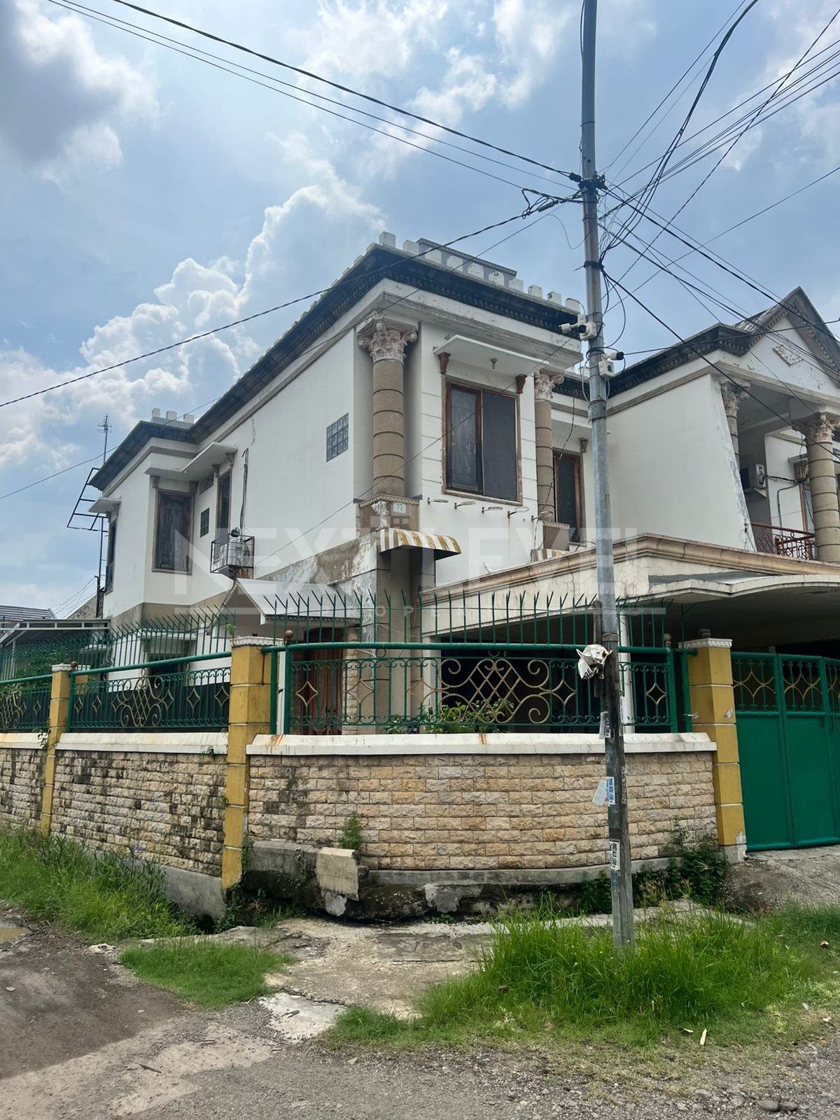 Dijual rumah di jemur Andayani Surabaya timur 