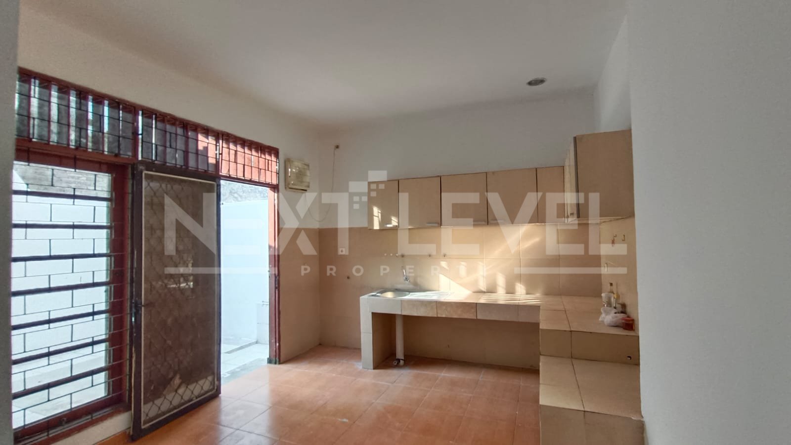 Dijual dan sewa rumah di siwalankerto