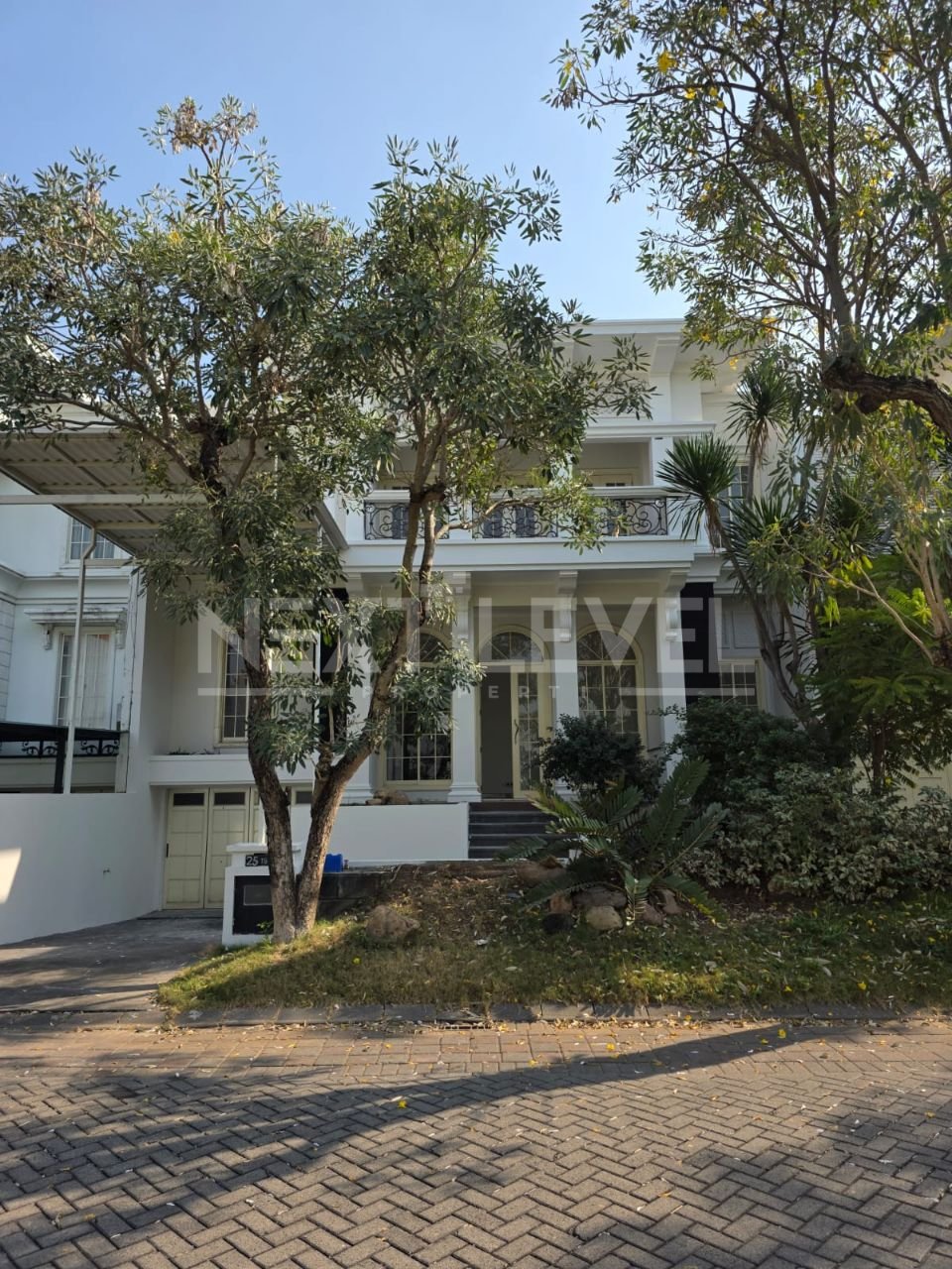 Dijual Rumah Mediterania Citraland Utama Minimalis Strategis Siap Huni