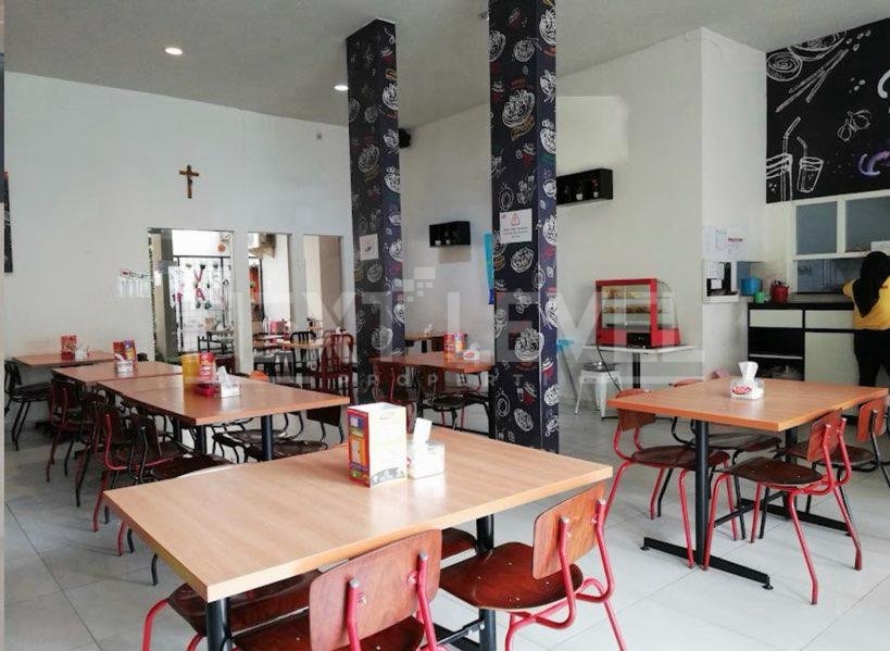 Dijual Tempat Usaha di Raya Darmo Permai