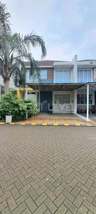 Dijual rumah 2 lantai siap huni di seberang mal Grand Galaxy Park
